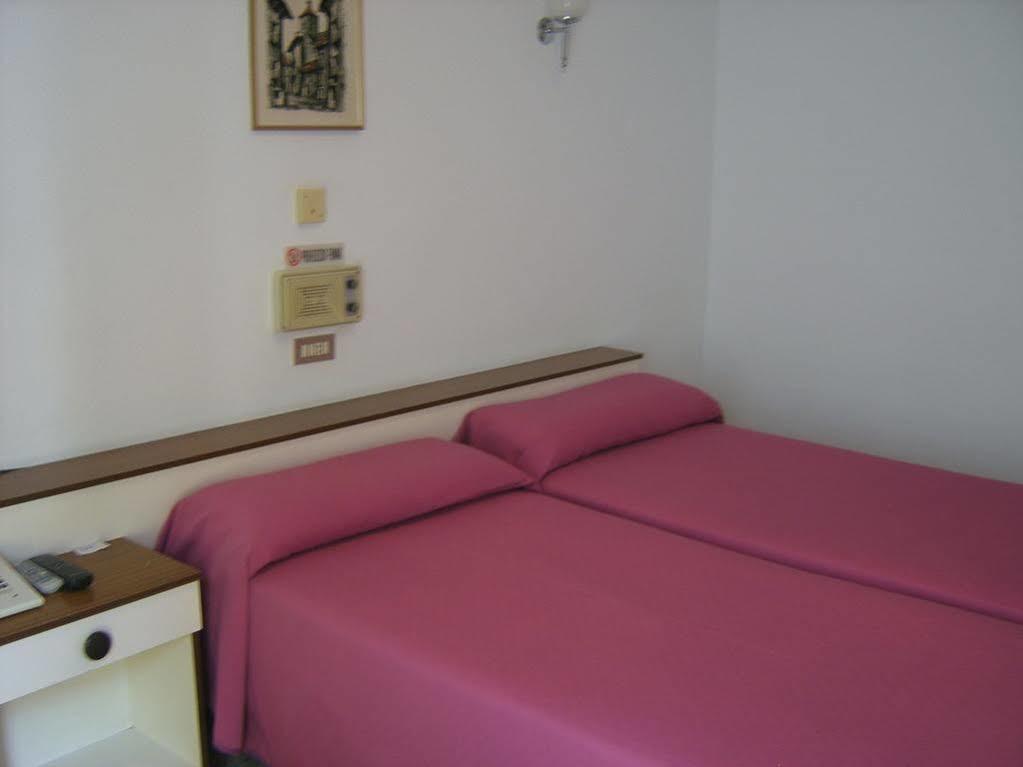 Hotel Puente De Los Santos ตาเปีย เด กาซาเรียโก ภายนอก รูปภาพ
